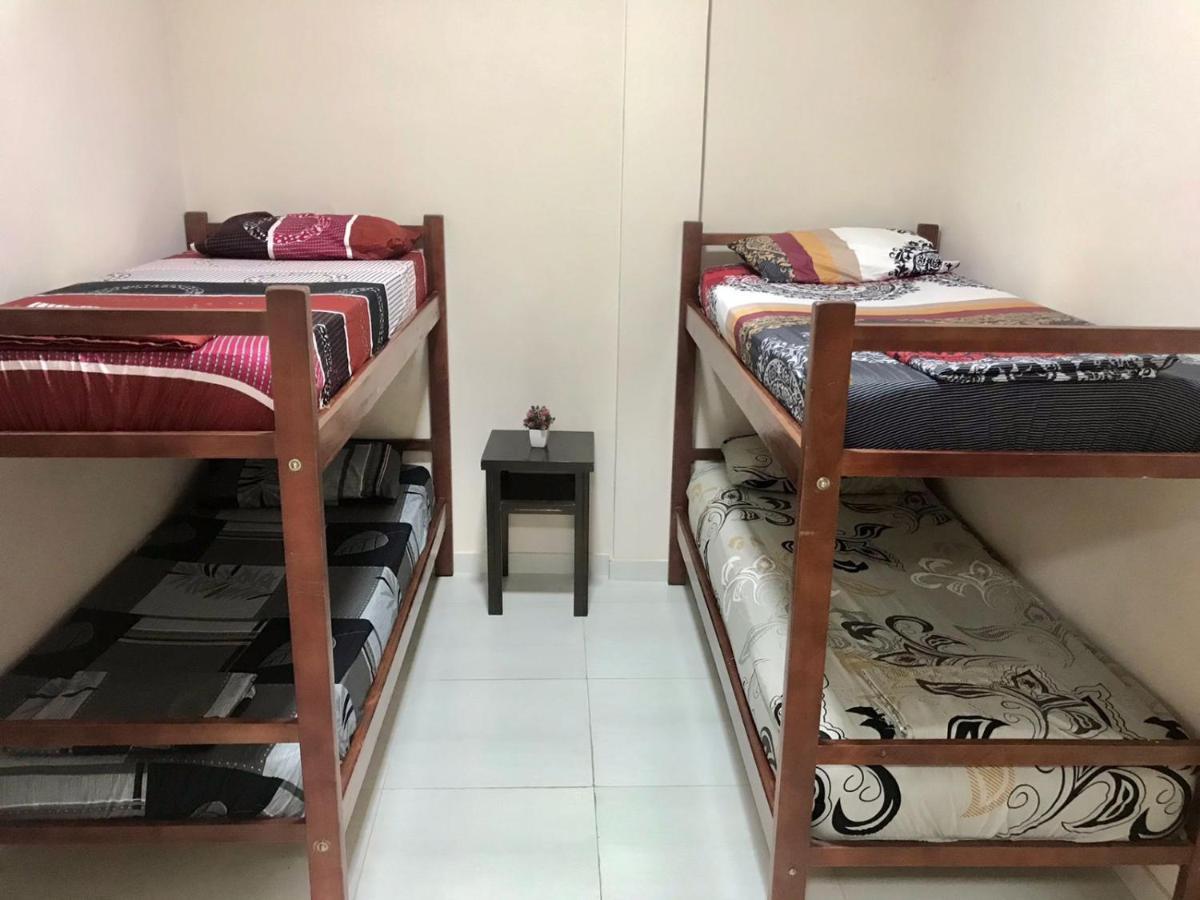 Colibri Hostel Puerto Iguazú Buitenkant foto